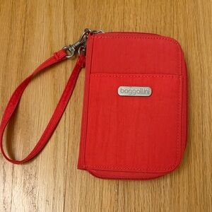 Baggallini coral color Wristlet Zip Organizer